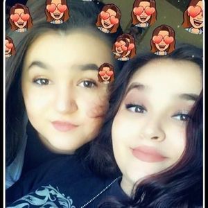 Meet your Posher, Lola